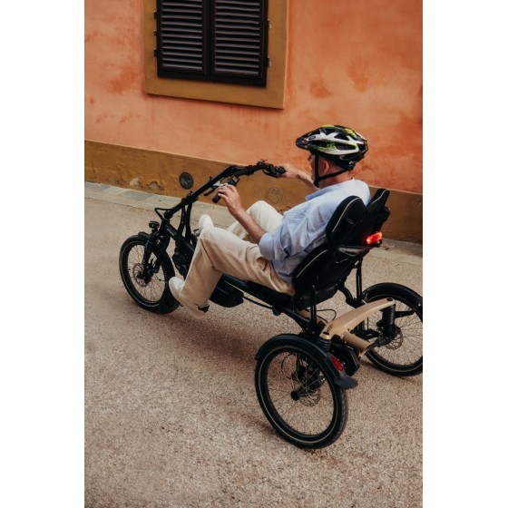 Kettwiesel ONE UP Plus Hase Bikes : tricycle adulte électrique tout confort.